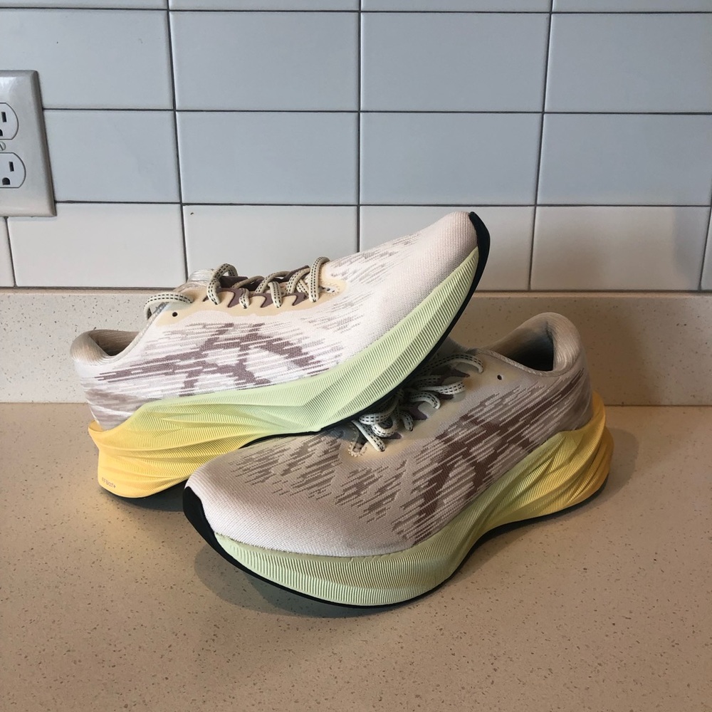 Brand new ASICS Novablast 3 Men’s Running Shoes